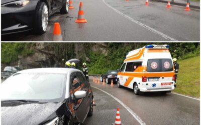 Aufräumarbeiten nach Verkehrsunfall